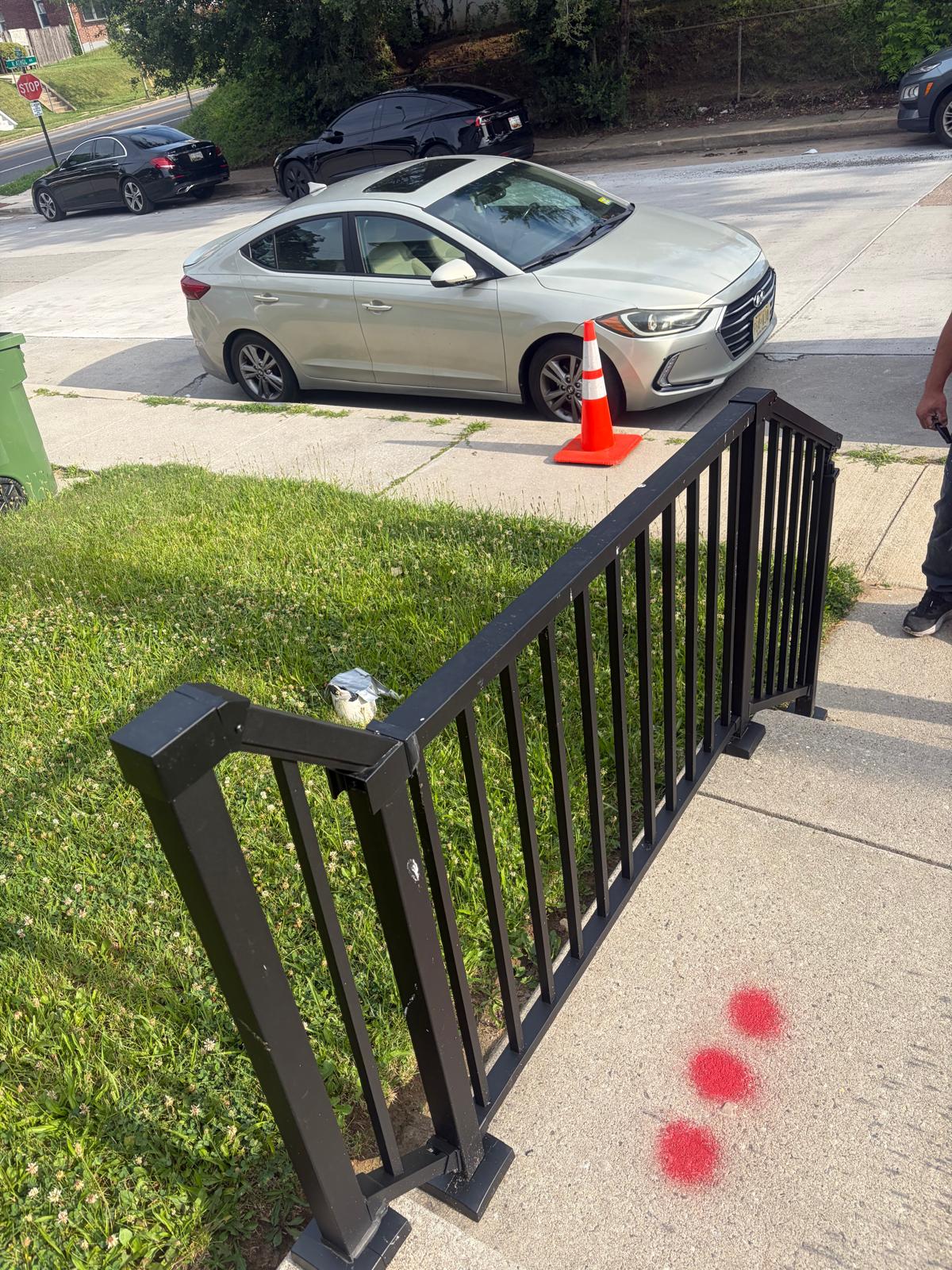 Exterior railing